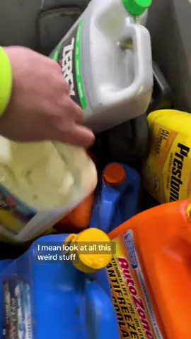 #motoroil #engineoil #antifreeze #coolant #powersteering #castrol #mobiloil #mechanicsoftiktok #napa #autorecycling #junkyard #autopartscity 