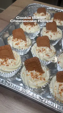 The ONLY dish I ever bring to holiday parties 😋🤤✨ Cookie butter cheecake is so so so good! #cookiebutter #minicheesecake #BakeWithMe #bakingrecipe 