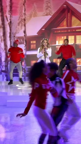 The 👑 QUEEN 👑 of Christmas @Mariah Carey #BBMAs