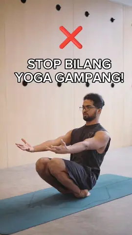 👩‍🦱👨‍🦱: Ah, yoga mah gampang cuma duduk terus meditasi!  😯😯😯 #YogaTok #yoga 
