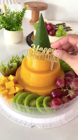 Puding Tumpeng 🤗 kalo bosen nasi tumpeng boleh pake puding tumpeng nih 😍 #puding #pudingbuah #pudingtumpeng #pudingtumpengmajalengka #puding tumpeng viral lucu #pudingcantik #pudingcake #Puding Buah Mangga Sederhana 