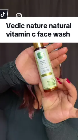 #vedicnaturenaturalfacewash #facewashreview #makeupartist #contentcreator #beautyinfluencer #foryoupage #makeupby_asmita_ 