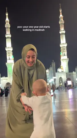 Pov: Your 1 year old starts walking in Medina ❤️ Alhamdulilah #umrah2023 #umrah #madinah #mecca #makkah #masjidnabawi 