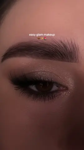 Easy glam makeup 💄✨ | rate this look 0-10 🫶🏻 ————————— @armanibeauty eyeshadow tint 36  @mexmocosmetics Save the date palette  @claresamakeup eyeshadow topper moondust @lancomeofficial Le Stylo Waterproof eyeliner 03 chocolat  @hulubrushes P126, P150, DS22, {współpraca z lokowaniem produktu}