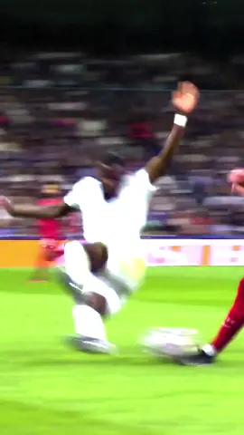 Rüdiger tackle 😤🧱 #ChampionsLeague #UCL 