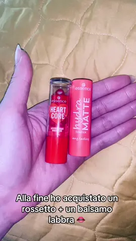 #neiperte #essencecosmetics #essence #commenti #lipbalm #lipstick #lipmatte #viralvideo #tiktok #voliamoneiperte 