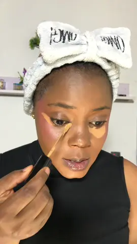 Best way to apply your concealer #joy__dab #fyp #trending #foryoupage #neweffect 