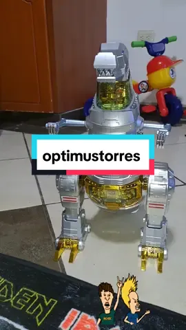 Cuando Grimlock sabe de buena música. #transformers #puranostalgia #pichingueros 