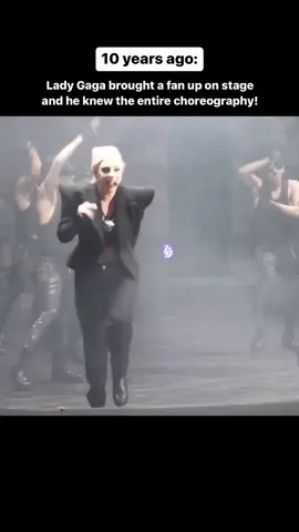 I’ll never forget this moment #ladygaga #littlemonsters #littlemonster #ladygagafan #mothermonster #ladygagavideos #bornthiswayball #cutemoment #concert #music #foryou #viral #perte #paratii 