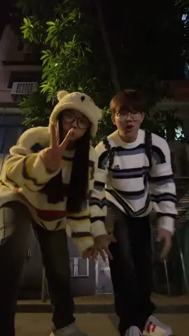 Is that you??? Is that me???? Say us 🤭 #forya #brunomars #thatswhatilike #brunomarschallenge #dance #tiktokdance #fyp #viral #couplegoals #couple #dcg 