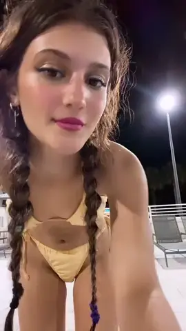 #jennypopach #roseliearritola #rares #jennyprosea #swimming 