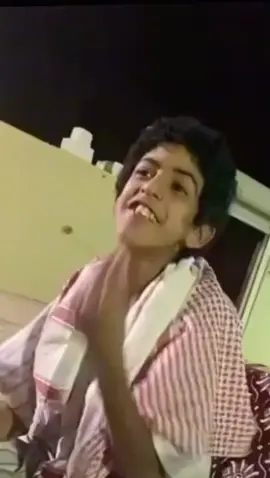 رياكشن تكذب ثم تكذب ثم تكذب ثم تكتب عند الله كذابا #رياكشن تسذب ثم تسذب اللهجة رهيبه 😂 #رياكشن #رياكشنات_مطلوبه #رياكشنات #رياكشنز #fyp #fypage #اكسبلورexplore 