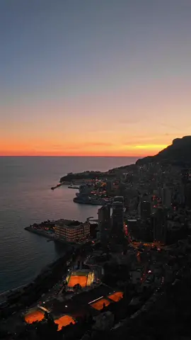 sunset in Montecarlo 🌆 #rooftop #montecarlo #sunset #monaco #france #maybourneriviera 