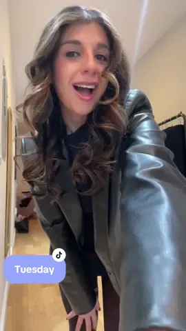 Bye #OOTD #outfit #officeoutfit #leatherblazer