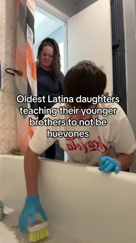 Raising them more than their momma would🤣 #latina #mexicana #oldestdaughter #oldestlatinadaughter #huevon 