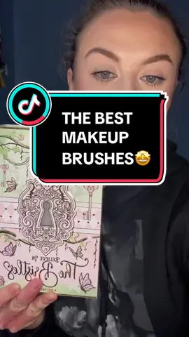 OBSESSED WITH THESE BRUSHES😍🤩 #plouise #plouise_makeup_academy #plouiseblackfridaysale #plouisebudgetbox #fyp 