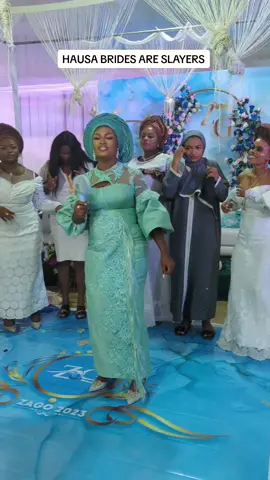 WATCH AS THE BRIDE ACED THE #SABI CHALLENGE 😍 🎵: #ayrastarr #weddinggoals  MC-ing weddings with the power to make dance floors come alive 💃 Expect killer dance moves and unforgettable memories with me as the MC! #sabigal #bride #dancingbride #ayrastarr #obtvocals #dance  #couples #couplegoals #weddinggoals 