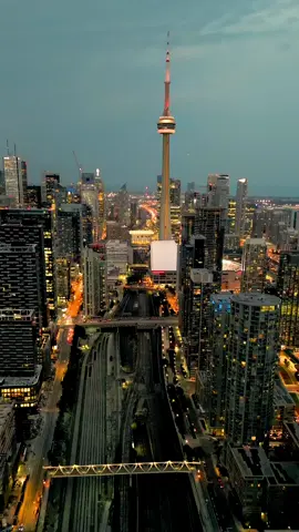Nighty Toronto  . . #toronto  #canada  #explorer 