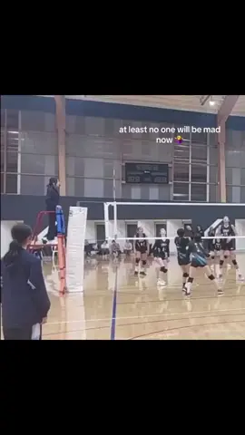 Via @volleyballjunkie Lightwork no reaction 💯🔥🔥 Follow @volleyballjunkie for more posts ☘️ * 🎥  Credit : IG: @chloe__t__ / TT: bloodchlot ⏪ * * • Hashtags • ••••••••••••••• ••••••••••••••• #volleyballcoach  #voleibol #voley #volei #volleyballproblems #volleyballmatch  #volleyballcamp #volleyballmom 