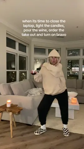 on my do not disturb time #bravo #bravotv #wine #thanksgiving #thanksgivingvibes 