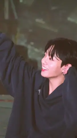 Still with you♡#전정국 #jungkook #liveonstage #jungkookconcert #btsarmyforever #btsarmy #bangtanforever #kpopfyp #paratiiiiiiiiiiiiiiiiiiiiiiiiiiiiiii #xybca #xyzbcafypシ #bts_official_bighit 