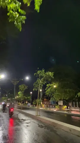 Udane soyo deres klebus tekan atiku 🥀  #capcut #foryoupage #TikTokImpact #fyppppppppppppppppppppppp #storytime #sondviraltiktok #fypdongggggggg #katakatasedihkecewa #liriklagu #kataktaesthetic #laguindonesia #TikTokPromote #sad #sadvibes🥀 #vidioestestic #lagugalaubaper #lirik #jogja24jam #lagujawa #dennycaknan 