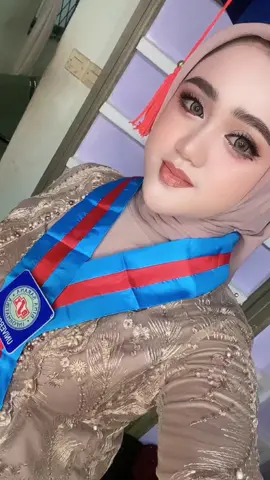 🤍🤍🤍#CapCut#wisudah2023#gruadition#kotapontianak #makearabia #makeupwisuda 