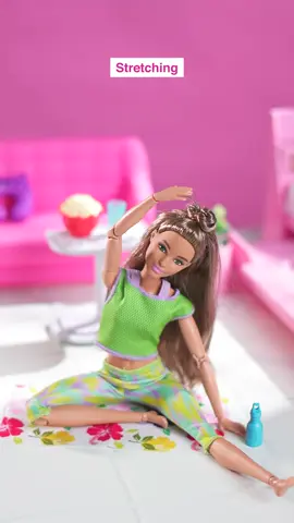 Siapa yang suka yoga juga? Yuk rating gaya yoga barbie & komen di kolom komentar🤗✨ #Barbie #barbieyoga #yoga