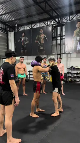 Clinch like a pro! Join us to elevate your skills 🥊💯