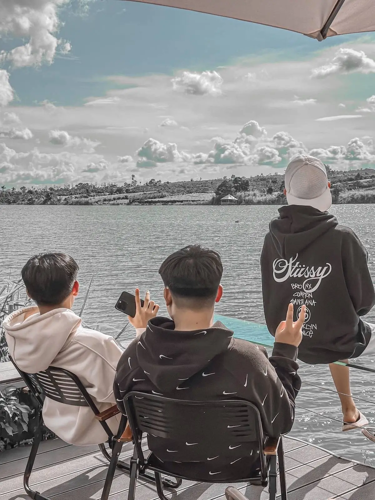 Có nên yêu. Một người có gái  có quá nhiều người theo đuổi hong??#xh #story #upp #tamtrang #xhtiktok #xuhuong 