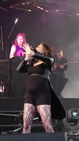 Pregnant Floor dancing 🥹❤️ · #floorjansen #nightwish #singer #metal #rock #music #vocalist #femalefrontedmetal #symphonicmetal #livemusic