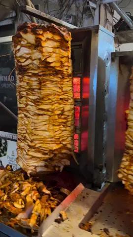 Chicken Shawarma 🌯😋🤤 #chickenshawrma #shawrma #streetfood #tikkashawarma #food #Foodie #foodtiktok #Vlog #vlogs #foodvlog #foodvlogger #foryou #foryoupage #viralvideo #fyp #fypシ゚viral #foodypkworld 