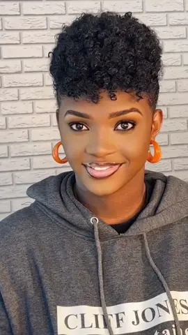 One of my Favorite simple natural Hairstyle @Hair By Clipperz #mauricedacrochetmaster #hairbyclipperz #hairbyclipperztechnicalinstitute #hairbyclipperzmbararacity #naturalhair 