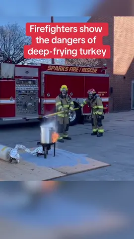 Firefighters from Sparks, Nevada have warned cooks to ensure turkeys are completely thawed, not to overfill fryers and keep an eye on them at all times 🎥: Sparks Fire Department via Storyful #thanksgiving #fire #nevada #fyp #food #cooking #turkey #foryoupage 