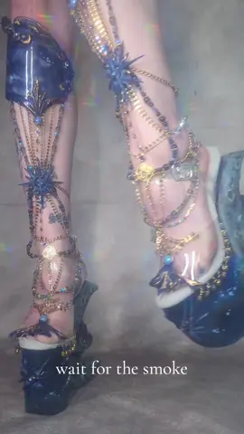 hello, I made moon heels that release smoke 🥺🌚  #arttok #smallbusinesscheck #moon #stars #zodiac #magical #fantasy #monsterhigh 
