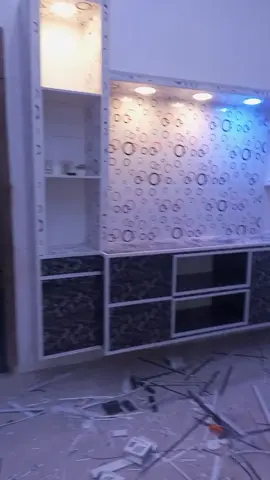 Finis tengah malam gaesss...😃😁 pemasangan plafon PVC di desa larlar ....