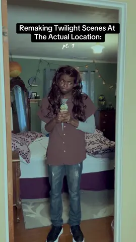 My once in a lifetime chance to put my Bella acting to the test… in the exact location. idk I think I nailed it🫣 #twilight #twilightsaga #twilight15 #bellaswan