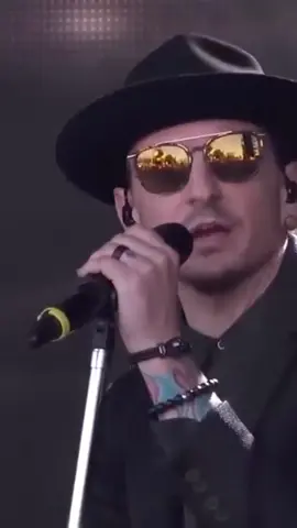 hay una canción de #linkinpark 💛 #linkinparkfan #linkinparkargentina #linkinparkfamily #linkinparklive #parati  #chesterbennington #onemorelight #fyp #historiadecanciones 