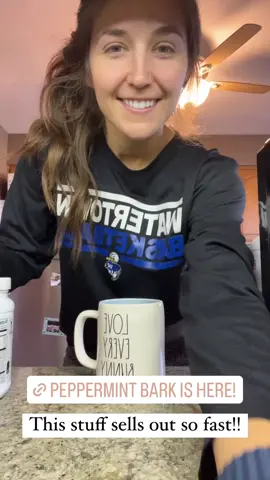 Did someone say PEPPERMINT BARK?!  #level1#peppermintbark#proteincoffee 