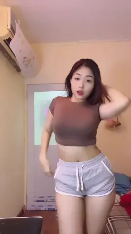 ဗိုက်ခေါက်လေးကဘာပြောလဲ🤭😂