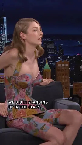 Hunter Schafer teaches Jimmy the method acting technique she learned in acting class! #FallonTonight #HunterSchafer #TheHungerGames #BalladOfSongbirdsAndSnakes do FallonTonight tạo với bản nhạc original sound của F
