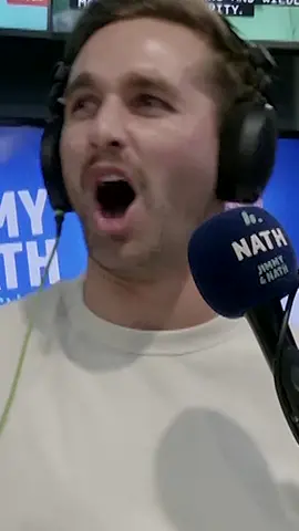 Why is Dwayne Johnson the only man who can turn lesbians? 🪨 #dadjokes #australia 