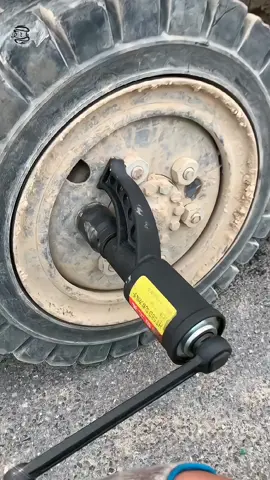 Labor saving tire wrench heavy #fyp #foryou #tiktok 