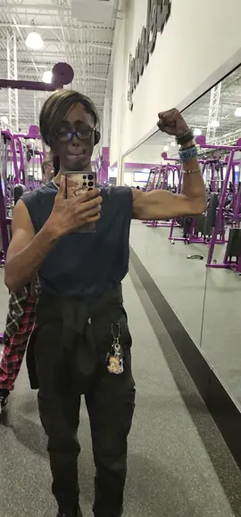 sometimes to find yourself you have to take 1 step forward and 3 steps back, it's the start of my gym journey let's see how far I get. #foryoupage  #fyp #Siblings #sister #gym #GymTok #gymmotivation #GymLife 