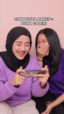 Siapa nih yang kalau gak punya kuota, kerjaannya scroll galeri? 🧐 cobain deh Paket TENG-GO dari AXIS yang bisa beli dan atur waktu internetan semaunya. Jadi nggak bingung lagi deh! Yuk download AXISNet dan ikutan aktifin paketnya sekarang! @Axis #PaketTenggo #EmangKitaBeda