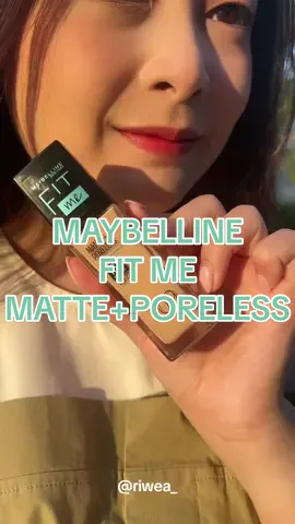 วันนี้ซื้อรองพื้นตัวดังในตำนานมาลองค่ะ🫶🏻👉🏻 MAYBELLINE FIT ME MATTE+PORELESS ตัวนี้มี spf22 ด้วยนะ☀️ เริ่ดมาก! ราคาแค่300นิดๆแต่คุณภาพคือเกินเบอร์มาก ปกปิดดีเลยดูจากในคลิปรอยสิวรอยดำคือปิดหมด😂 คุมมันติดทนดีค่ะ👍🏻 แนะนำจริงๆคุณภาพเกินราคาที่แท้💓 🤍ปล.ในคลิปเค้าเซ็ทด้วยแป้งฝุ่น cute press รุ่น translucent นะคะผิวเลยแมทขึ้นน้า 🤍ส่วนรองพื้นเค้าใช้เบอร์ 109 นะคะ ไปทางผิวขาวเหลือง🙆🏻‍♀️ แนะนำไปลองสีที่เหมาะกับตัวเองได้ที่เคาน์เตอร์เลยน้า #maybellinethailand #maybelline #maybellinefitme #maybellinefitmefoundation #maybellinefitmelook #MaybellineFitMeFoundation109 #รองพื้นเมเบลลีนfitme #รองพื้นคุมมัน #รองพื้นติดทน #รองพื้น #riwea_ 