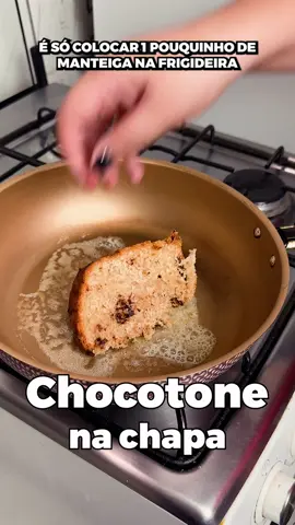 Já provaram chocotone ou panetone na chapa? Só colocar um pouquinho de manteiga na frigideira e colocar o chocotone o chocolate carameliza e fica delicioso, vocês precisam provar!! #chocotone  #panetone  #natal  #receitadenatal 