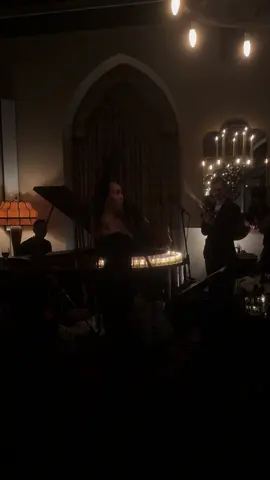 My birthday gift to MYSELF this year was VERY on brand. I performed for MYSELF and sang my favorite songs including my own. First “live” performance of Flowers was to an audience full of my friends and family. Taking this song back to the seed… she sprouted sensationally. Grateful for the growth in us both. 🌹💋❤️ With Love, Miley