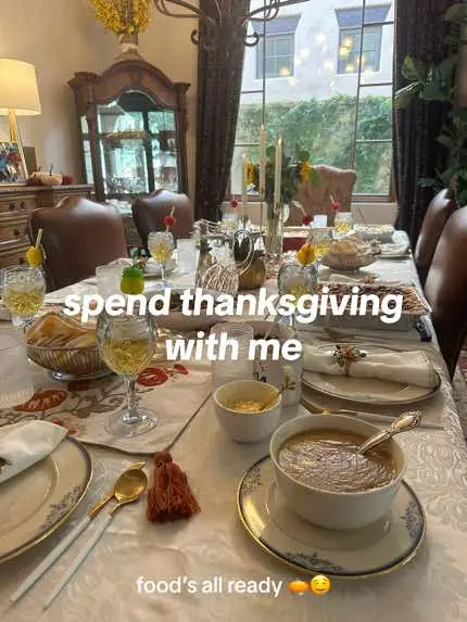 happy thanksgiving!! 🧡🧡🧡 #dayinmylife #thanksgivingvibes #thanksgivingdinner #thanksgivingrecipes #thanksgivingfood #thanksgivingvlog #thanksgivingdiml #dayinmylifeaesthetic 