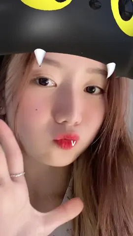 Kitten😺 #tiktok #phyoeizaw72 #fypシ #မြင်ပါများပီးချစ်ကျွမ်းဝင်အောင်လို့🤒🖤 
